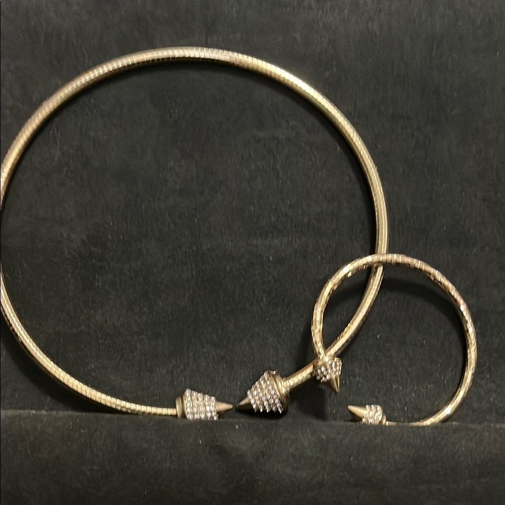 Elegant Gold Bangle Set with Crystal Accents